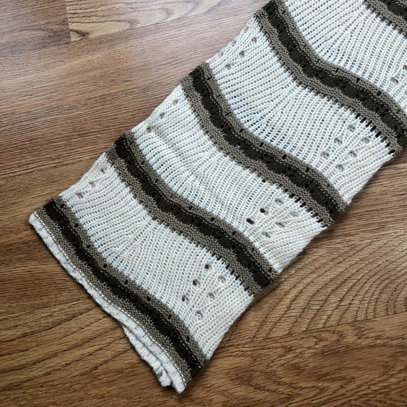 Bell Sleeve Sweater - Picture 5 of 6